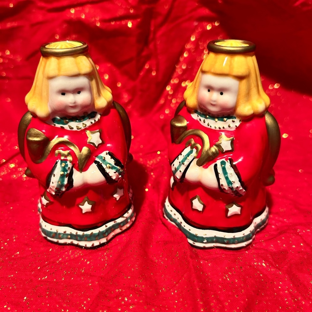 Charming Christmas salt and pepper angels in vivid colours-new or like new